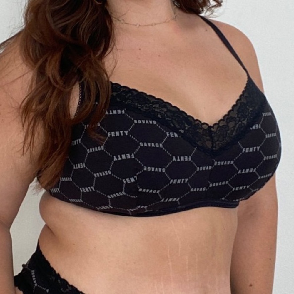 Savage X Fenty black logo lace trim‎ bralette Sz-3X. S2